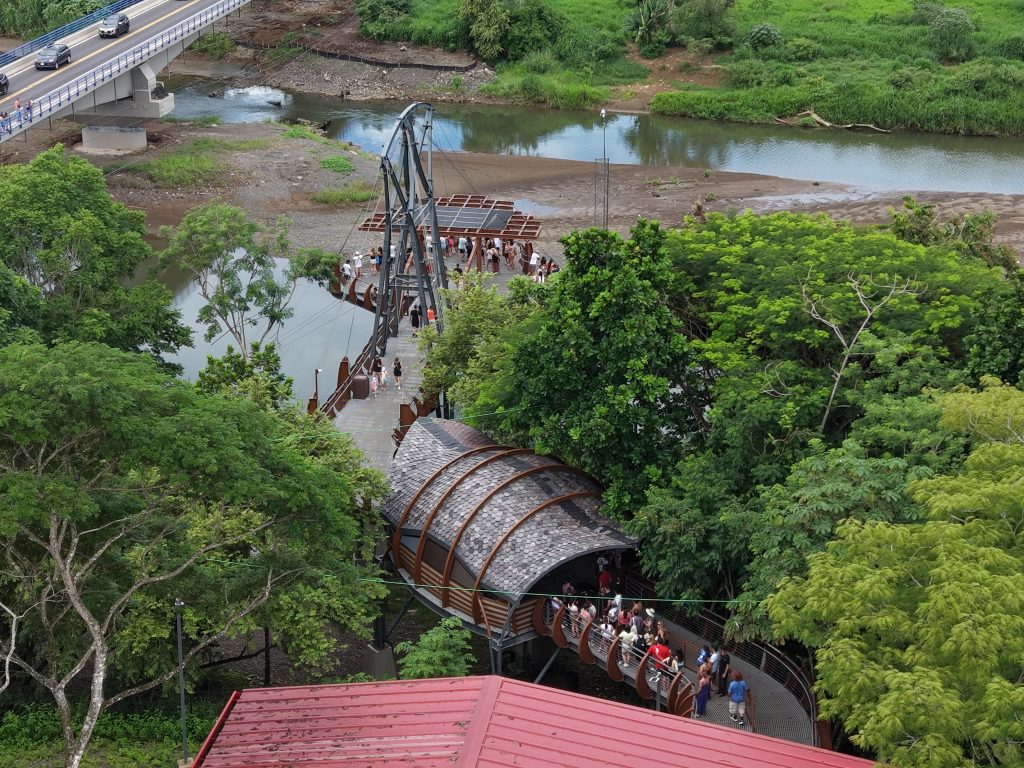 The Croc Skywalk y Cafetería Britt — imagen 25