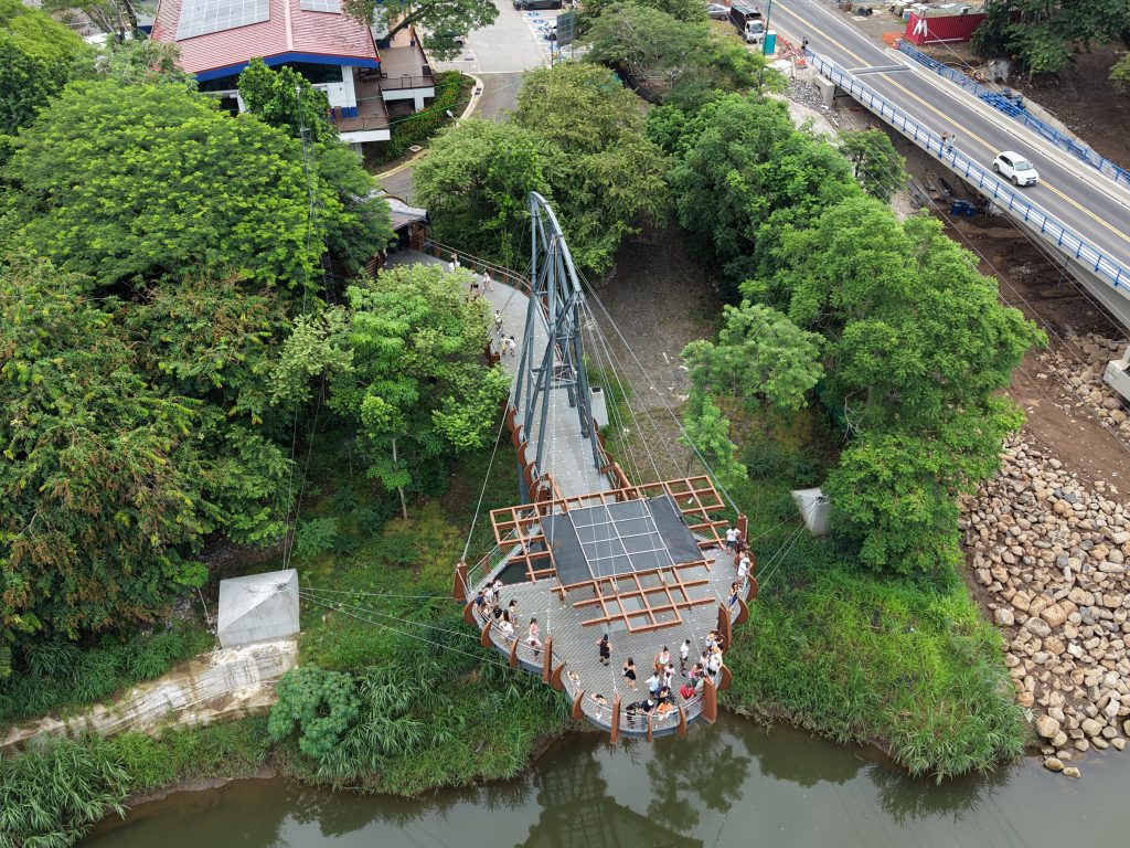The Croc Skywalk y Cafetería Britt — imagen 26